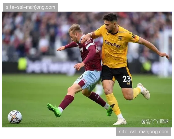 西汉姆联vs狼队战术对位：两支不控球球队的肉搏对决